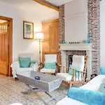 Charming In Viroinval