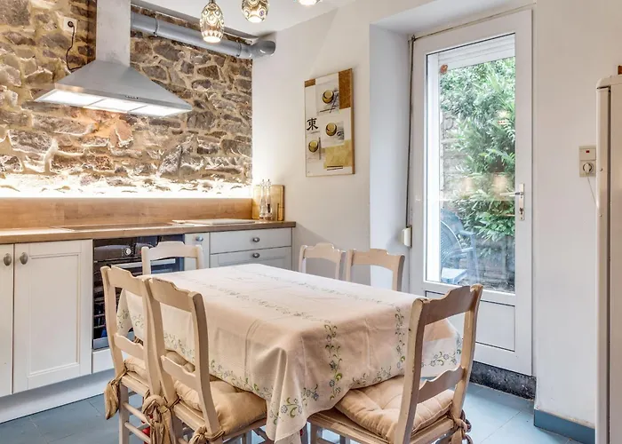 Charming In Viroinval Hébergement de vacances Le Mesnil