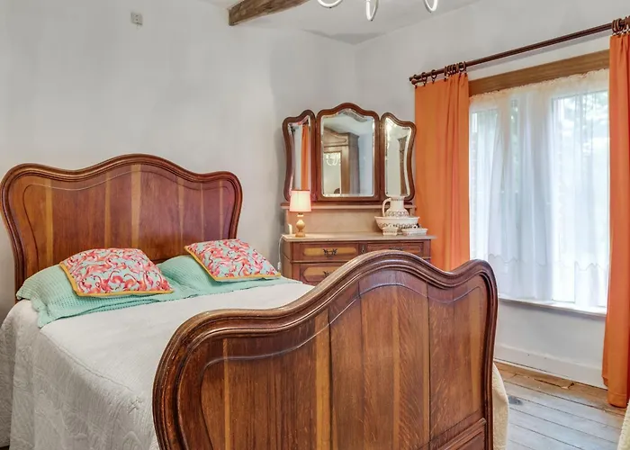 Charming In Viroinval *